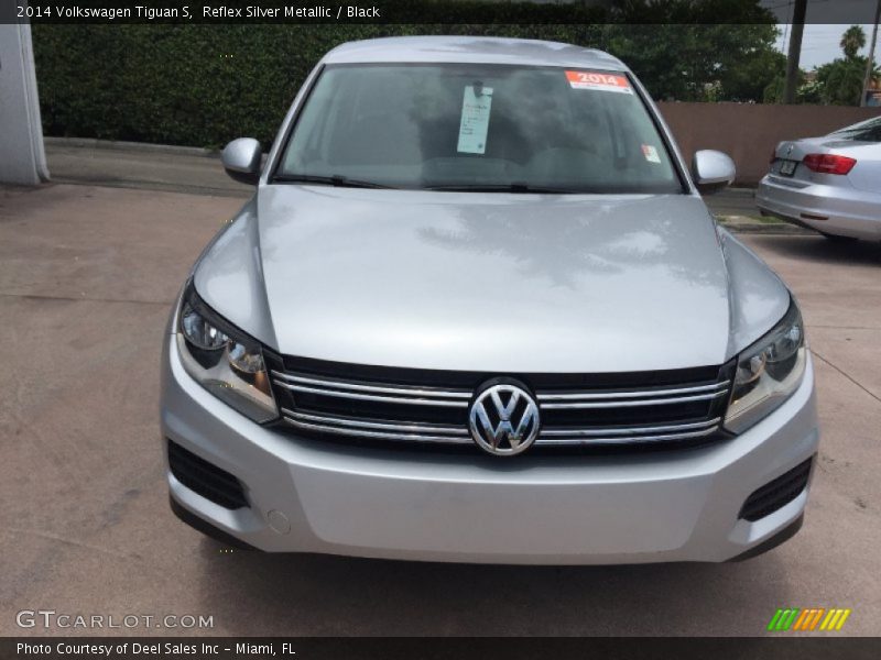 Reflex Silver Metallic / Black 2014 Volkswagen Tiguan S