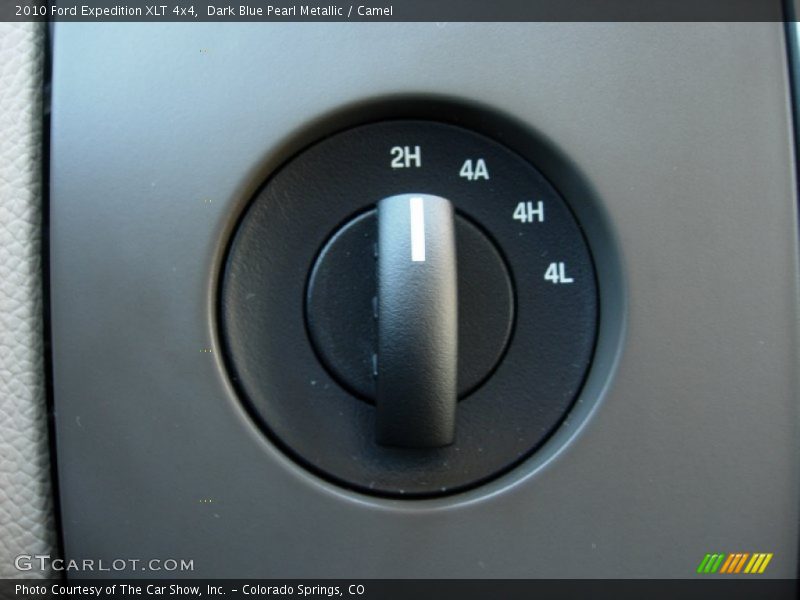 Dark Blue Pearl Metallic / Camel 2010 Ford Expedition XLT 4x4