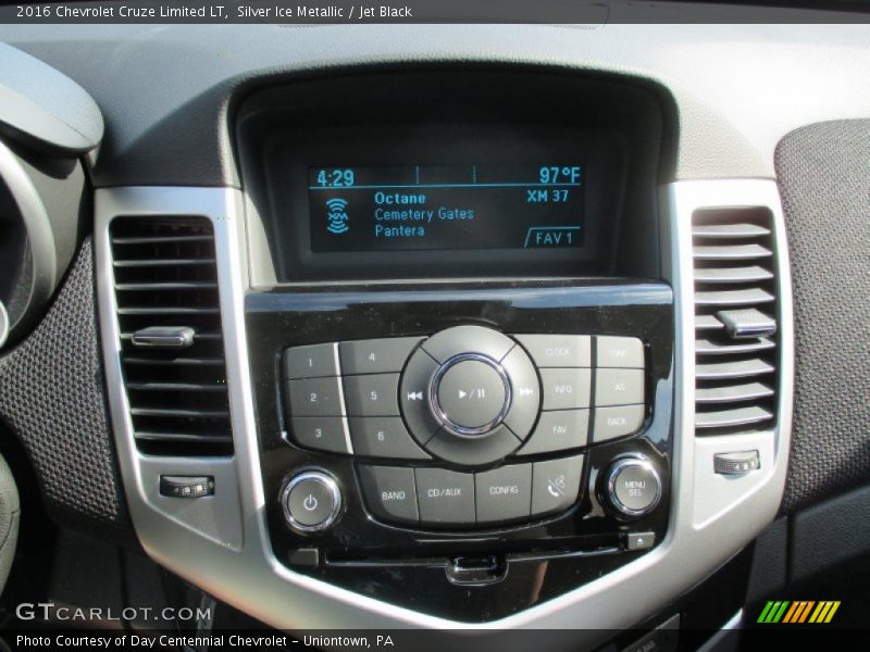 Silver Ice Metallic / Jet Black 2016 Chevrolet Cruze Limited LT