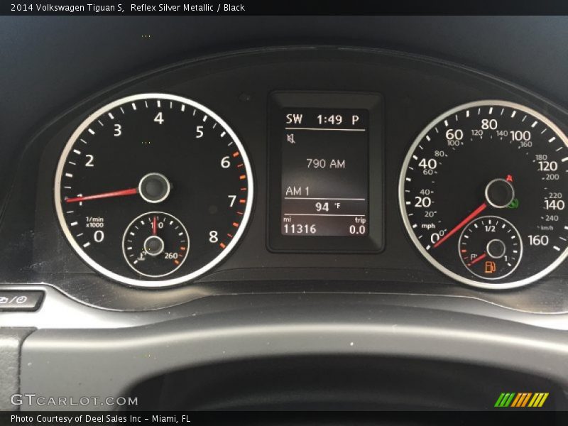 Reflex Silver Metallic / Black 2014 Volkswagen Tiguan S