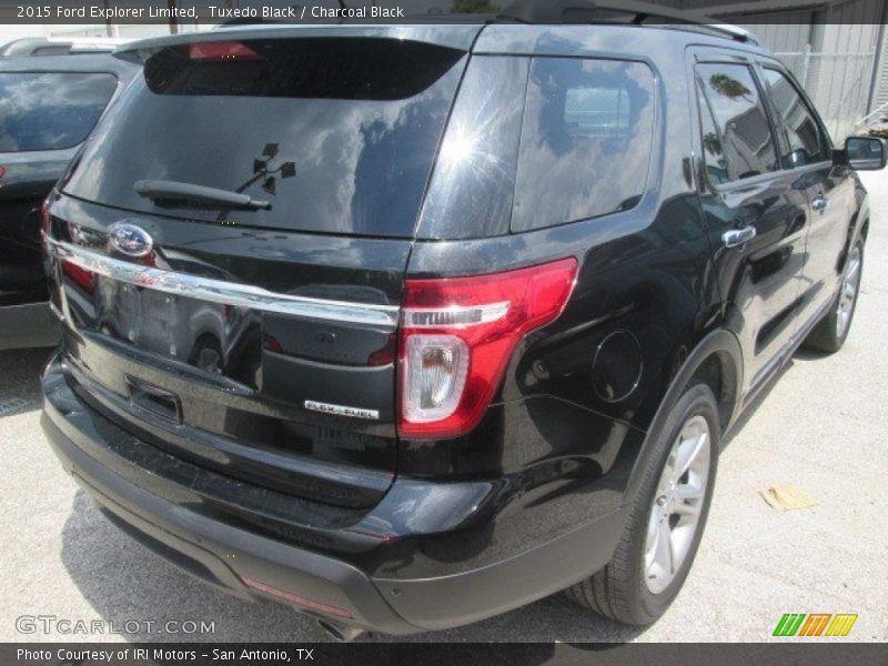 Tuxedo Black / Charcoal Black 2015 Ford Explorer Limited