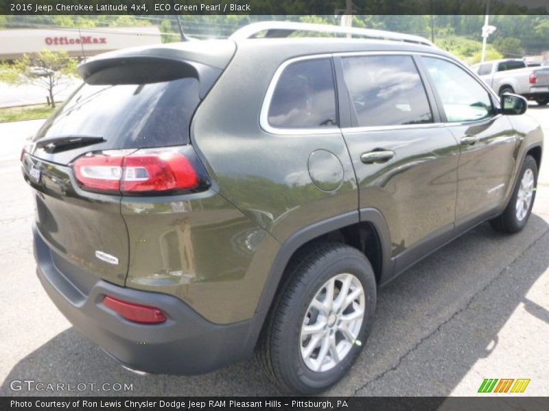 ECO Green Pearl / Black 2016 Jeep Cherokee Latitude 4x4