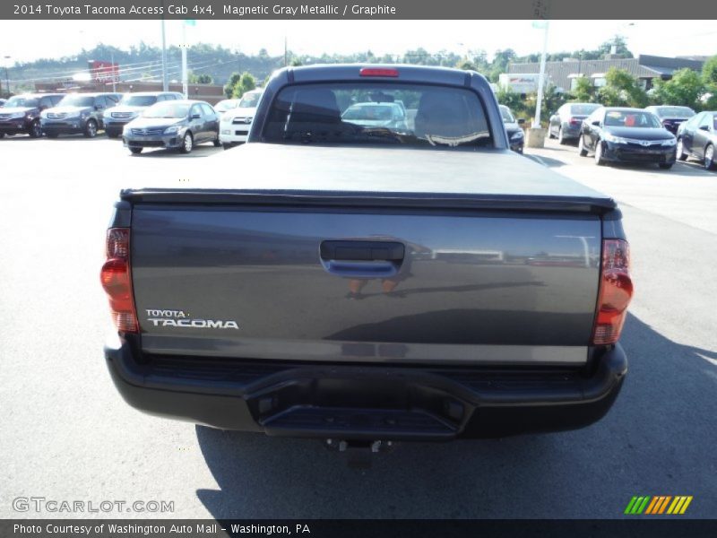 Magnetic Gray Metallic / Graphite 2014 Toyota Tacoma Access Cab 4x4