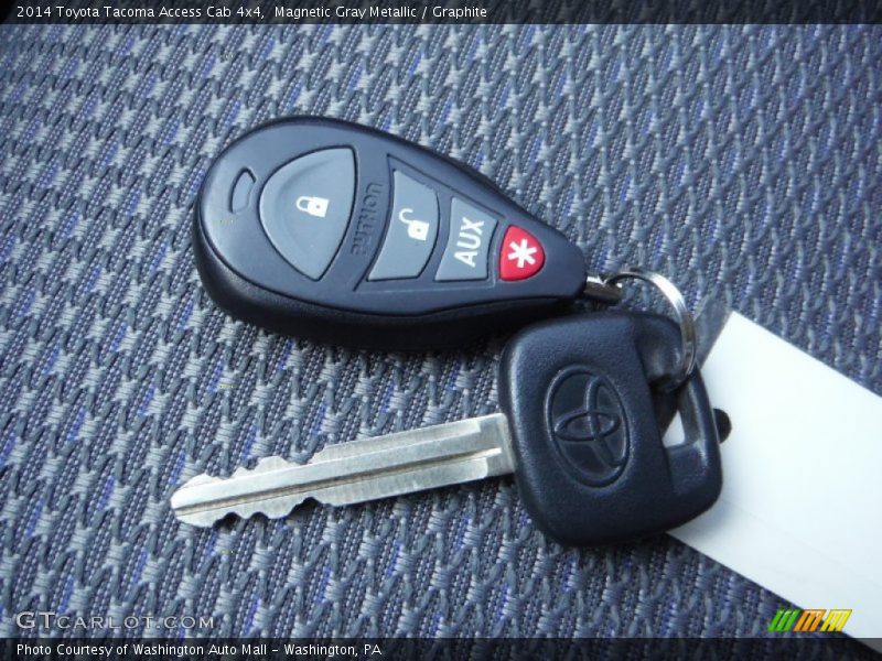 Magnetic Gray Metallic / Graphite 2014 Toyota Tacoma Access Cab 4x4
