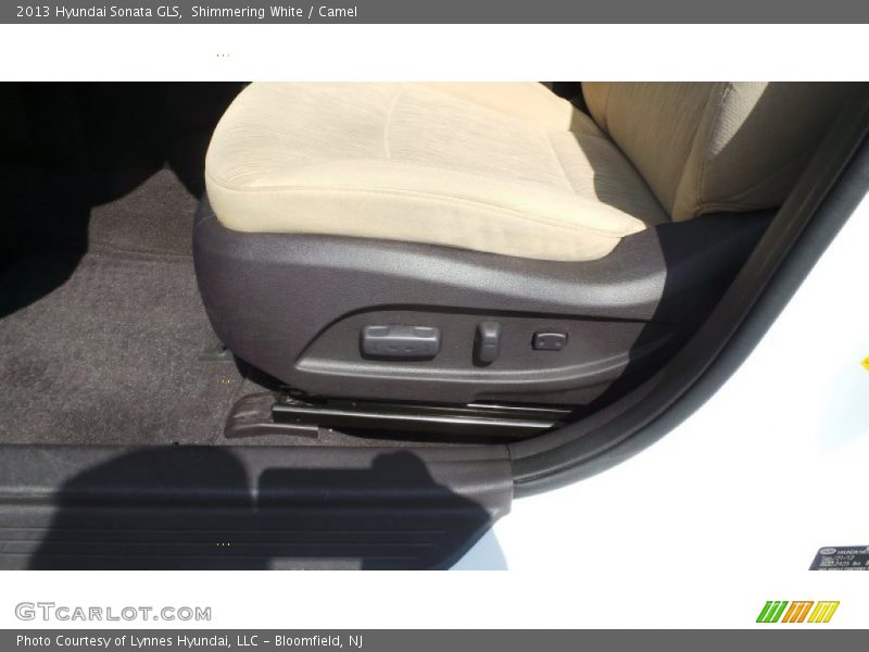 Shimmering White / Camel 2013 Hyundai Sonata GLS