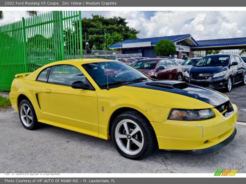 Front 3/4 View of 2002 Mustang V6 Coupe