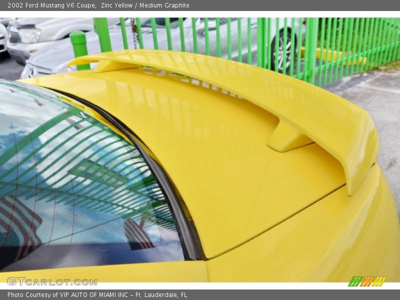 Zinc Yellow / Medium Graphite 2002 Ford Mustang V6 Coupe