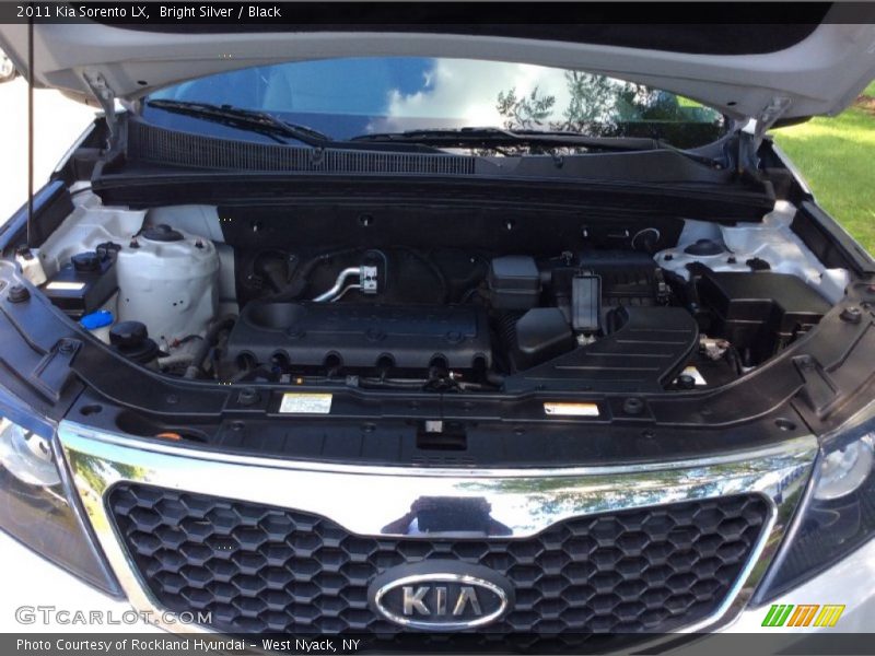 Bright Silver / Black 2011 Kia Sorento LX