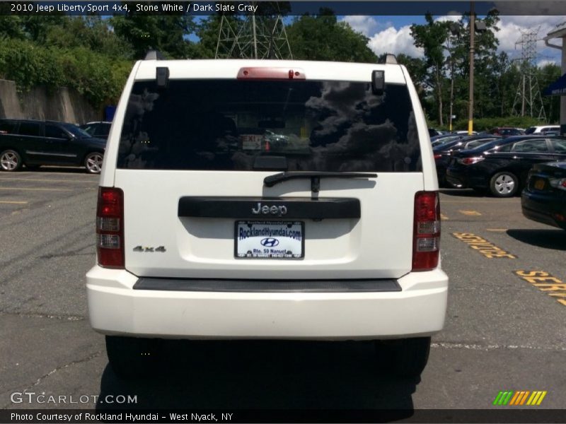Stone White / Dark Slate Gray 2010 Jeep Liberty Sport 4x4