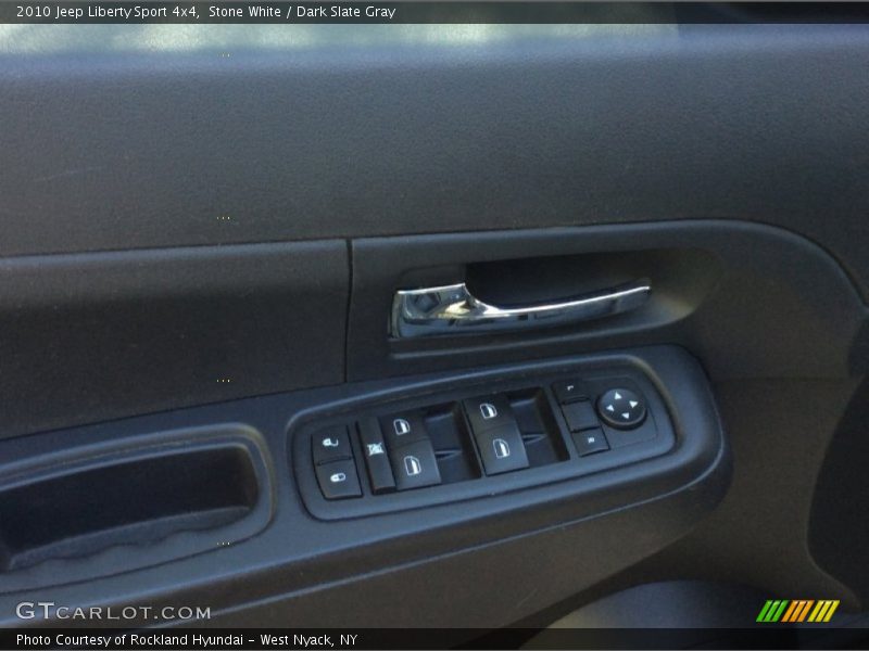 Stone White / Dark Slate Gray 2010 Jeep Liberty Sport 4x4