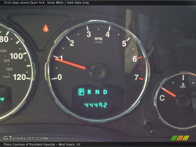 Stone White / Dark Slate Gray 2010 Jeep Liberty Sport 4x4