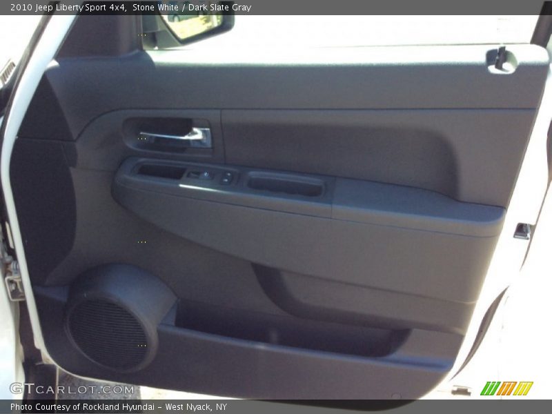 Stone White / Dark Slate Gray 2010 Jeep Liberty Sport 4x4