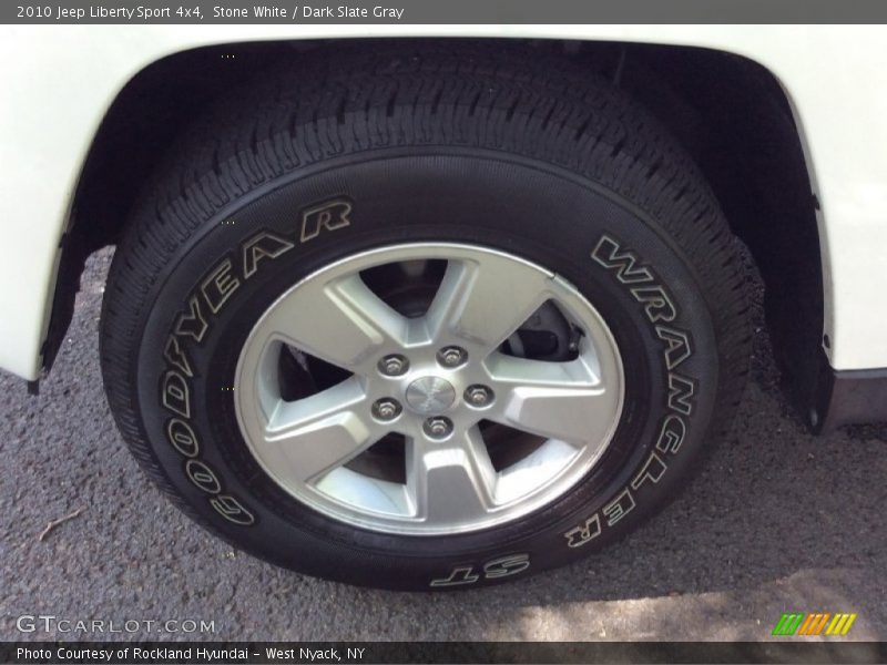 Stone White / Dark Slate Gray 2010 Jeep Liberty Sport 4x4