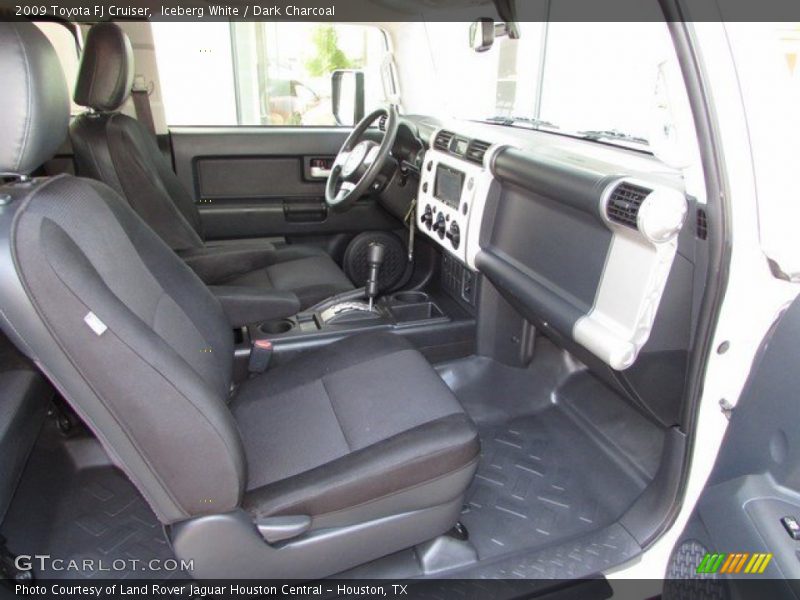 Iceberg White / Dark Charcoal 2009 Toyota FJ Cruiser
