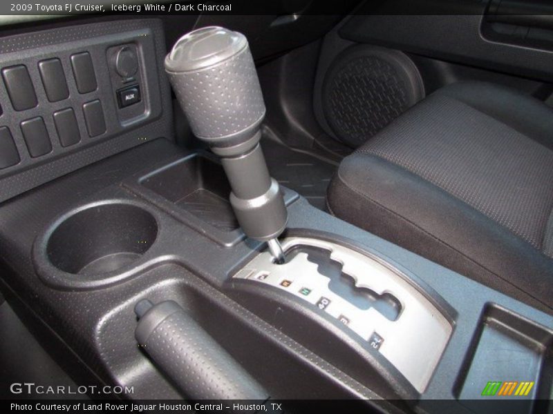 Iceberg White / Dark Charcoal 2009 Toyota FJ Cruiser