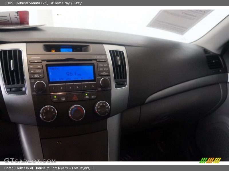 Willow Gray / Gray 2009 Hyundai Sonata GLS