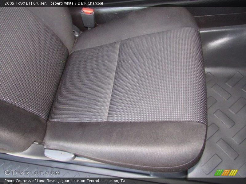 Iceberg White / Dark Charcoal 2009 Toyota FJ Cruiser