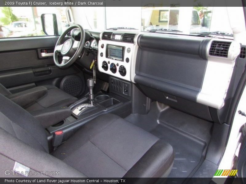 Iceberg White / Dark Charcoal 2009 Toyota FJ Cruiser