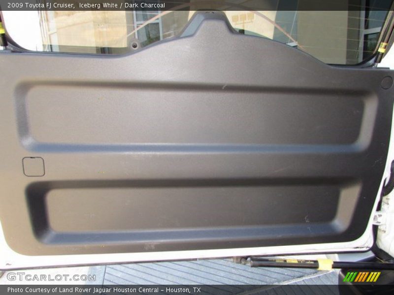 Iceberg White / Dark Charcoal 2009 Toyota FJ Cruiser