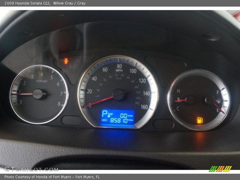 Willow Gray / Gray 2009 Hyundai Sonata GLS