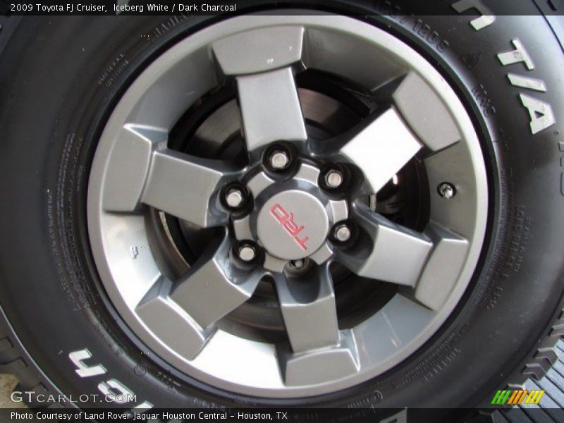 Iceberg White / Dark Charcoal 2009 Toyota FJ Cruiser