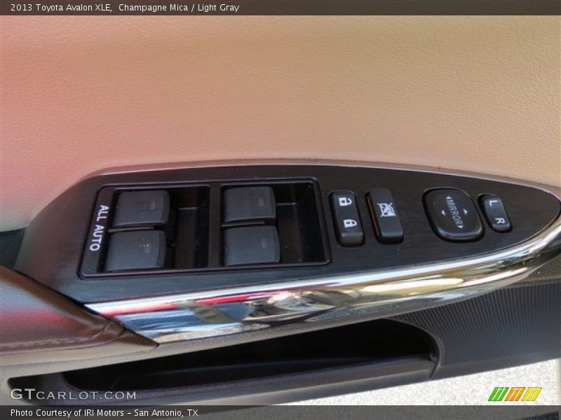 Champagne Mica / Light Gray 2013 Toyota Avalon XLE