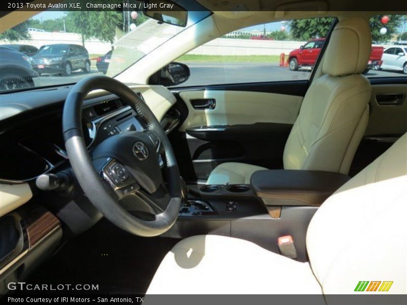 Champagne Mica / Light Gray 2013 Toyota Avalon XLE