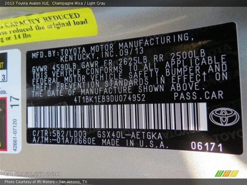 Champagne Mica / Light Gray 2013 Toyota Avalon XLE