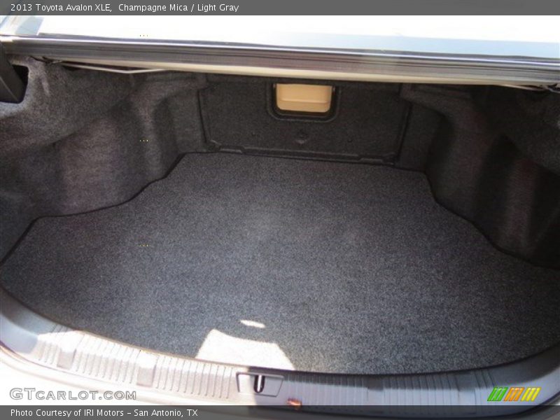 Champagne Mica / Light Gray 2013 Toyota Avalon XLE