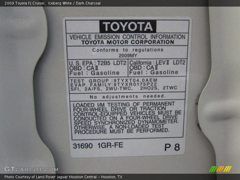 Iceberg White / Dark Charcoal 2009 Toyota FJ Cruiser