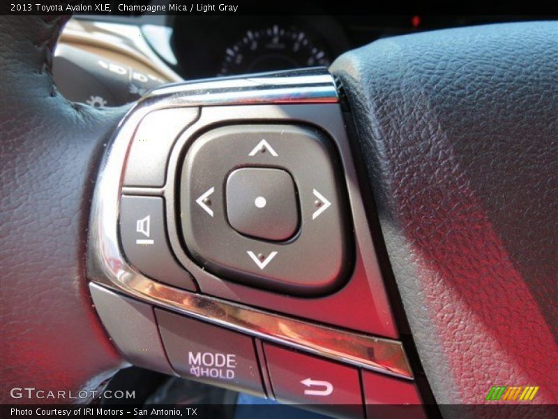 Champagne Mica / Light Gray 2013 Toyota Avalon XLE