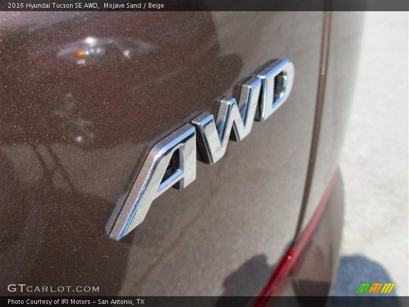 Mojave Sand / Beige 2016 Hyundai Tucson SE AWD