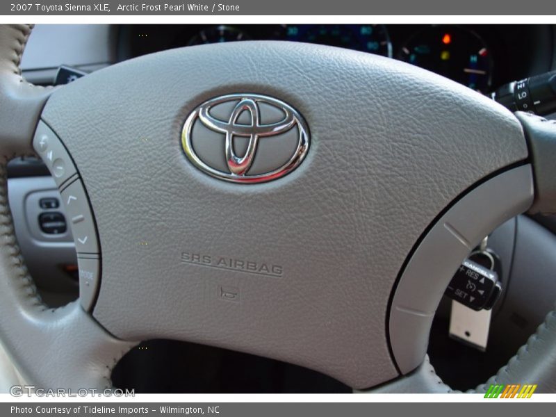 Arctic Frost Pearl White / Stone 2007 Toyota Sienna XLE