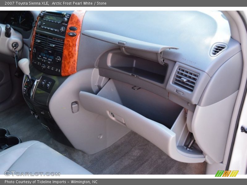 Arctic Frost Pearl White / Stone 2007 Toyota Sienna XLE