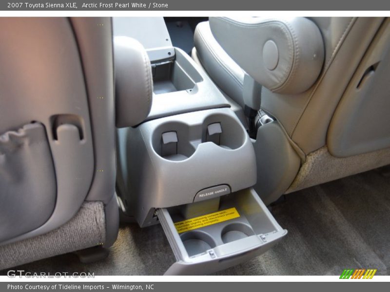 Arctic Frost Pearl White / Stone 2007 Toyota Sienna XLE