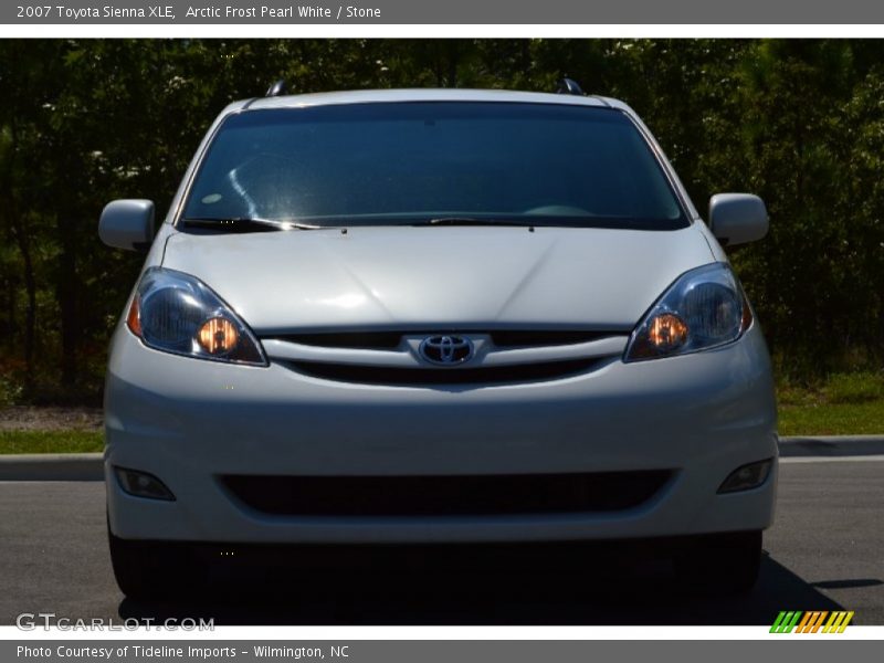 Arctic Frost Pearl White / Stone 2007 Toyota Sienna XLE