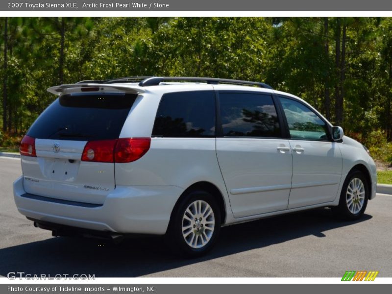 Arctic Frost Pearl White / Stone 2007 Toyota Sienna XLE