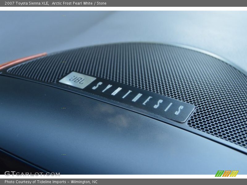 Arctic Frost Pearl White / Stone 2007 Toyota Sienna XLE