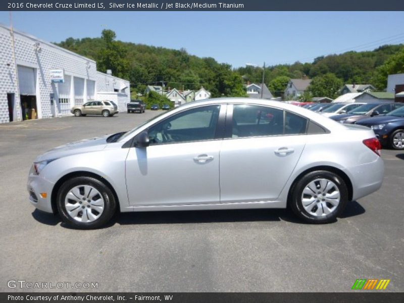 Silver Ice Metallic / Jet Black/Medium Titanium 2016 Chevrolet Cruze Limited LS