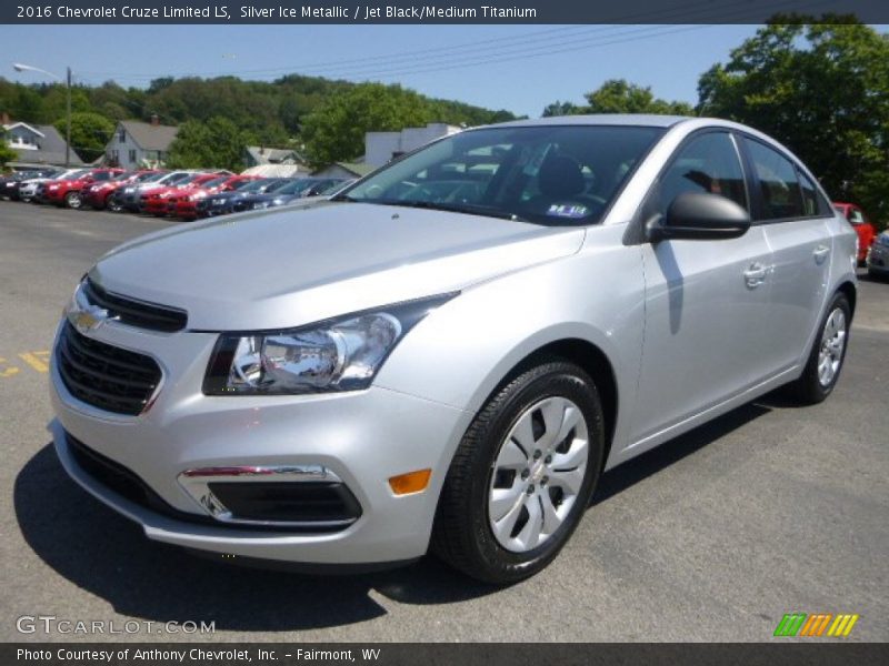 Silver Ice Metallic / Jet Black/Medium Titanium 2016 Chevrolet Cruze Limited LS