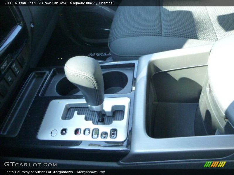 Magnetic Black / Charcoal 2015 Nissan Titan SV Crew Cab 4x4