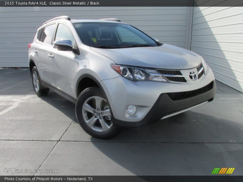 Front 3/4 View of 2015 RAV4 XLE