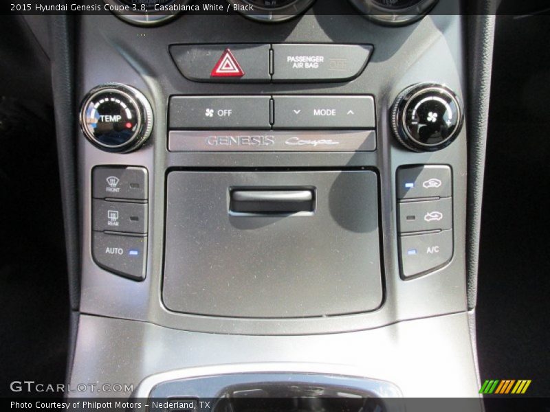 Controls of 2015 Genesis Coupe 3.8