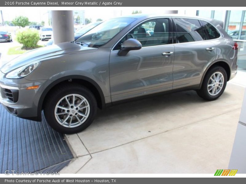 Meteor Grey Metallic / Agate Grey 2016 Porsche Cayenne Diesel