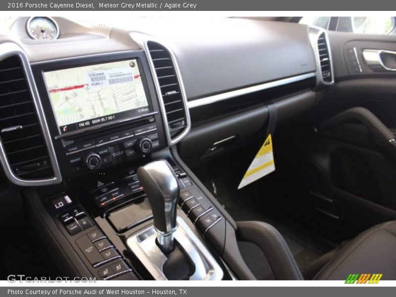 Controls of 2016 Cayenne Diesel