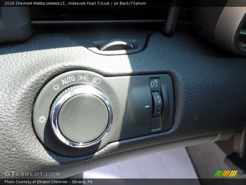 Iridescent Pearl Tricoat / Jet Black/Titanium 2016 Chevrolet Malibu Limited LT