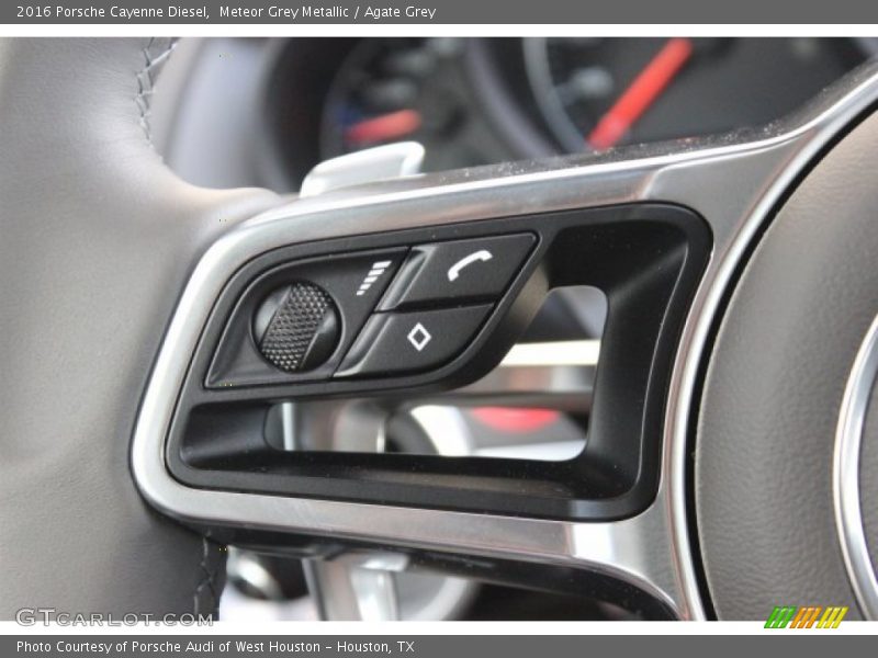 Controls of 2016 Cayenne Diesel