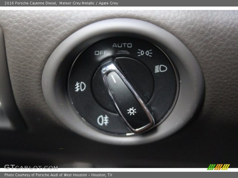 Controls of 2016 Cayenne Diesel