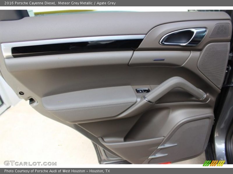 Door Panel of 2016 Cayenne Diesel