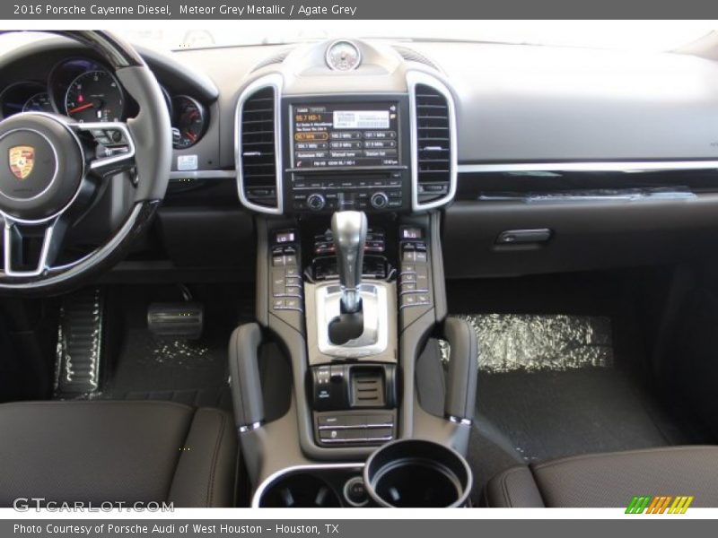 Dashboard of 2016 Cayenne Diesel